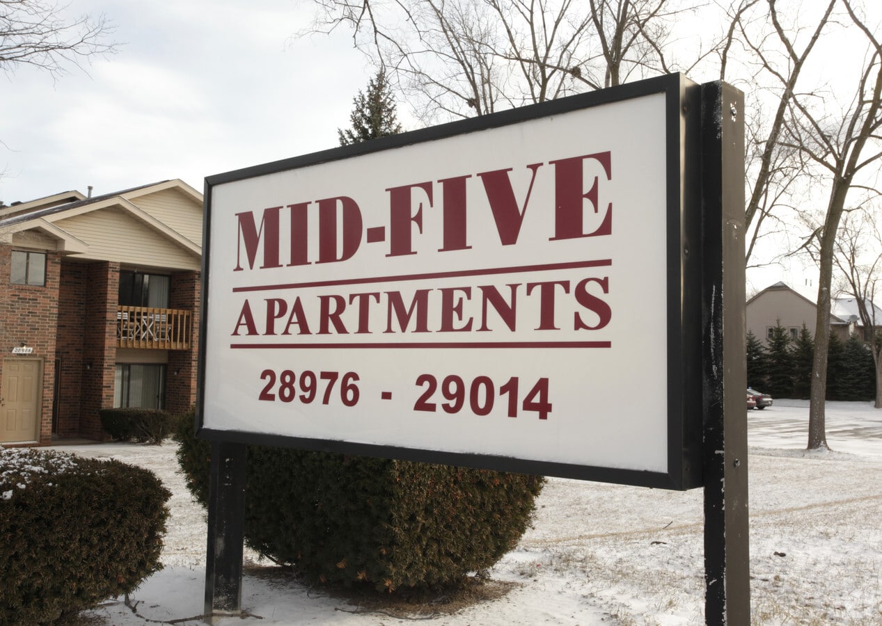 Mid - Five Apartments - Mid - Five Apartments