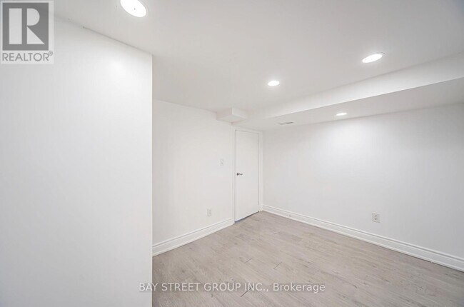 Photo - 1 Datchet Rd
