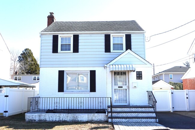 New to Market House Rental - New to Market House Rental