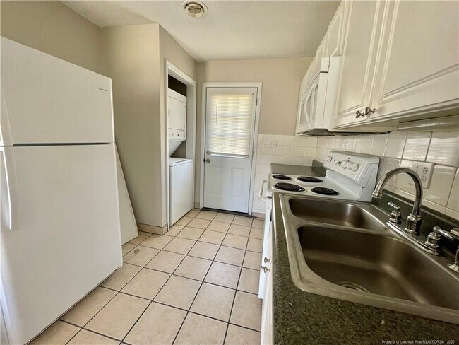 Photo - 264 Squire Ln