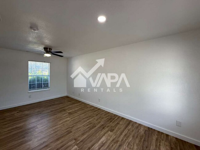 Photo - 5526 Green Grove Dr