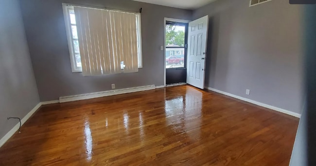 Photo - Charming 2-Bed Family Home w/ In-Unit Laundry & Pet-Friendly Vibes in Flint!