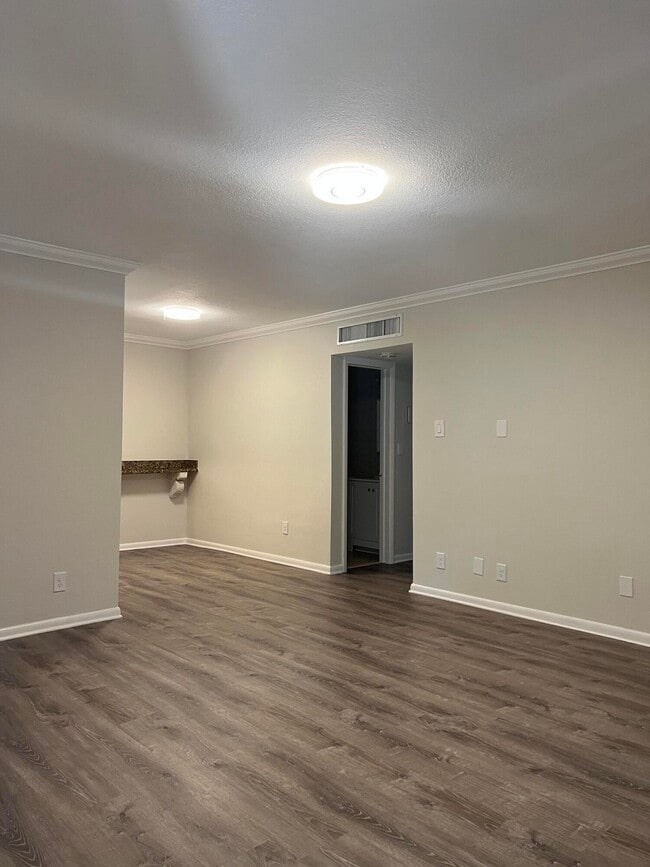 Photo - 3550 NW 8th Ave Unit 808