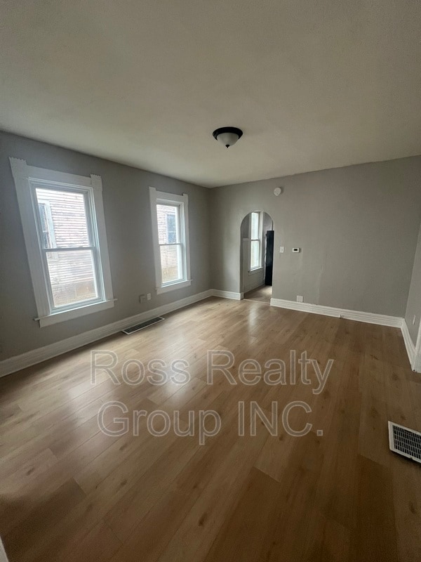 Photo - 1121 Delence St Unidad bottom