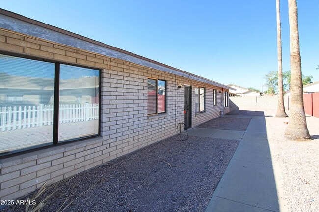 Building Photo - 4704 E Caballero St Unit 2 Rental