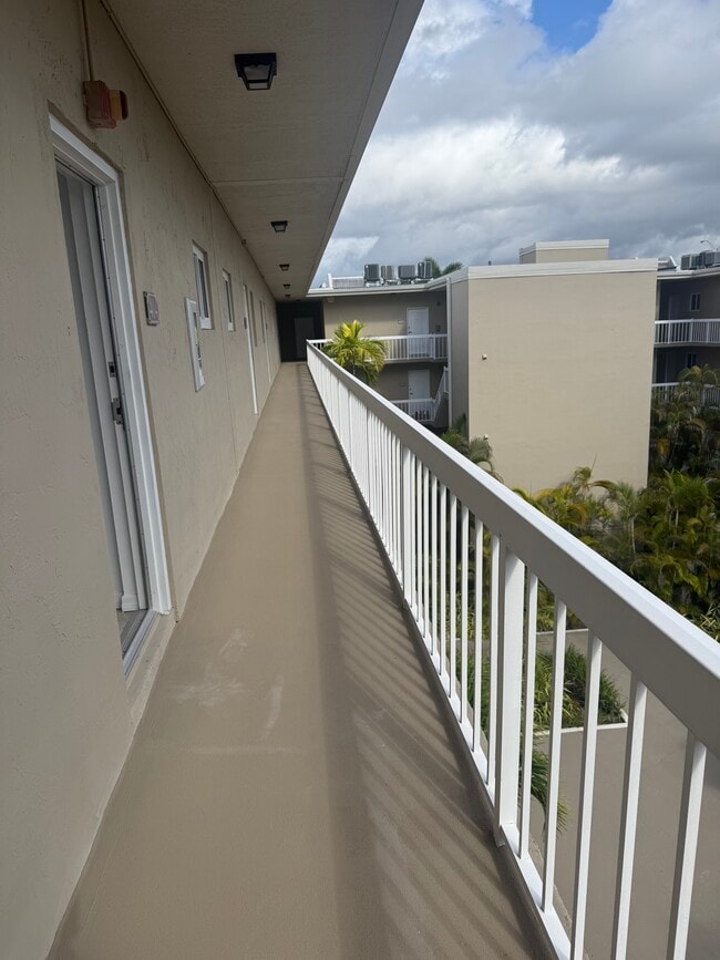 Photo - 7701 Camino Real Unidad A-404