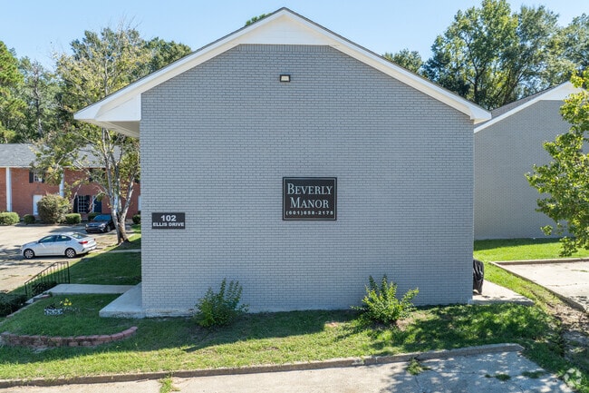 Photo - Newly Major Renovated Beverly Manor