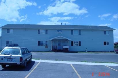 Building Photo - 94 Stiles Ave