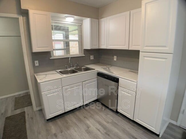 Photo - 6812 S Land Ave