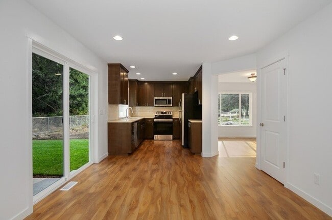 Photo - Modern Luxury: Spacious 3-Bedroom Home Near JBLM