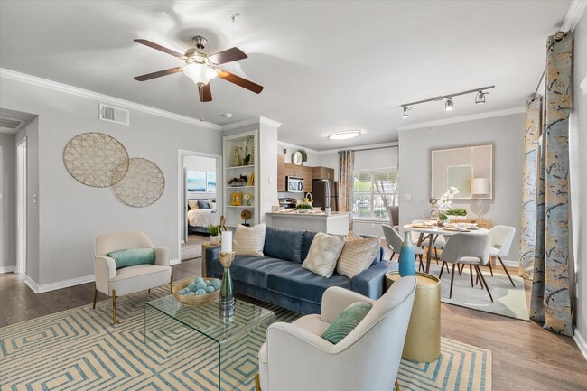 2BD, 2BA - 1185 SF - Living Room - 7900 at Park Central