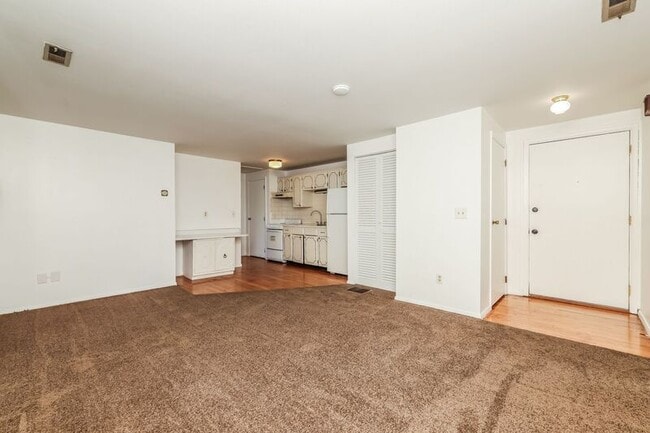 Photo - 3611-3625-3625 Charlotte Dr