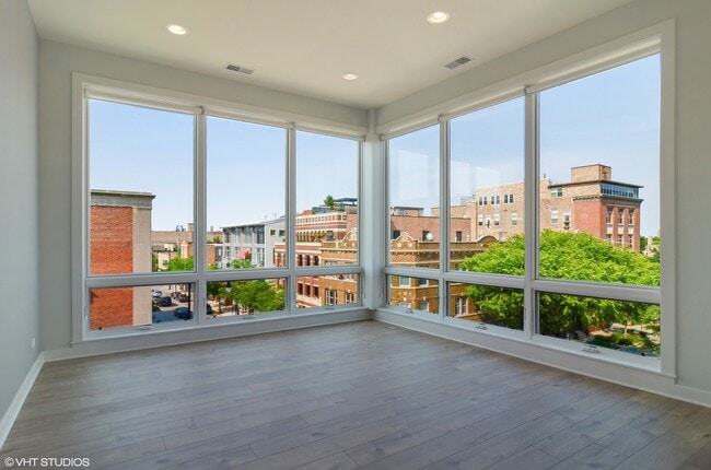 1507 W Carmen Ave