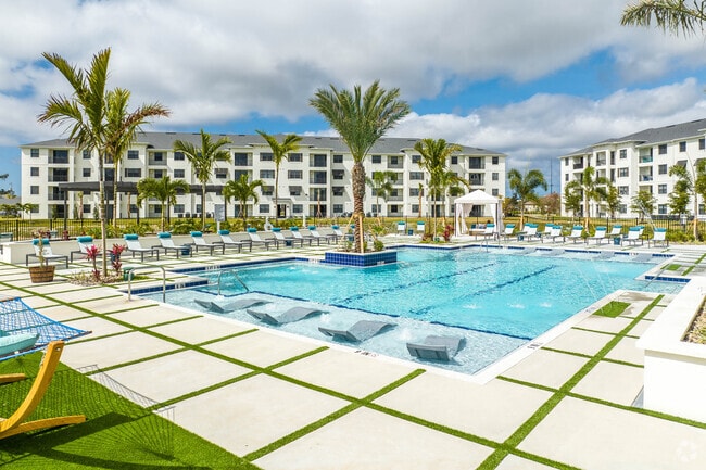 Piscina - Aspire Cape Coral