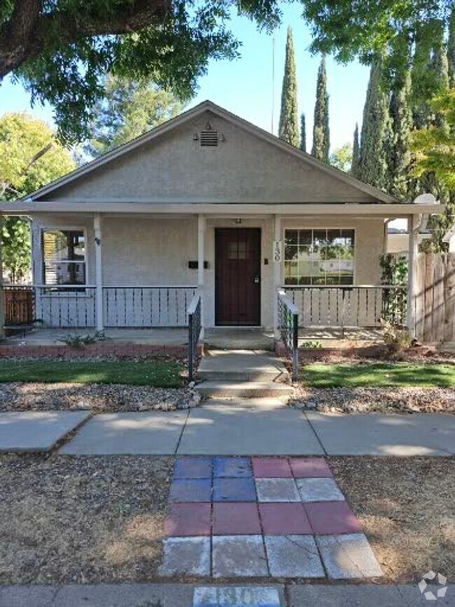 Building Photo - Located Near Downtown Modesto Rental