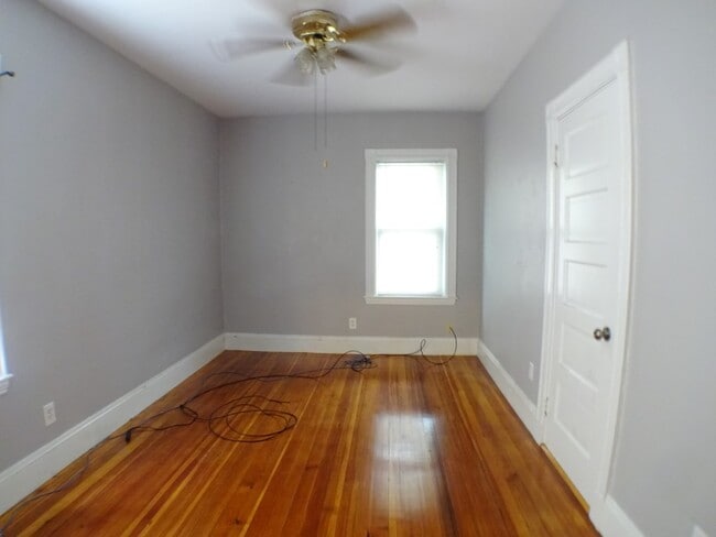 Photo - 102 Saxton St Unit 3