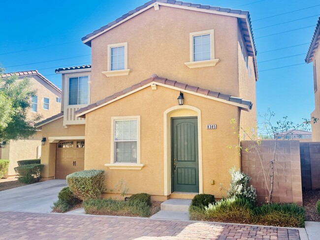 Stunning 2 Bed, 2.5 Bath Single Family Home - Stunning 2 Bed, 2.5 Bath Single Family Home