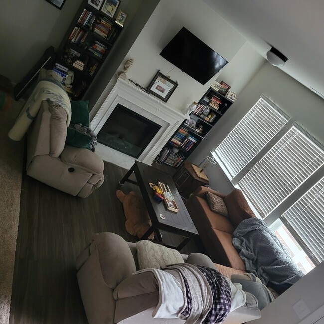 Photo - 310 Cloudcroft Aly