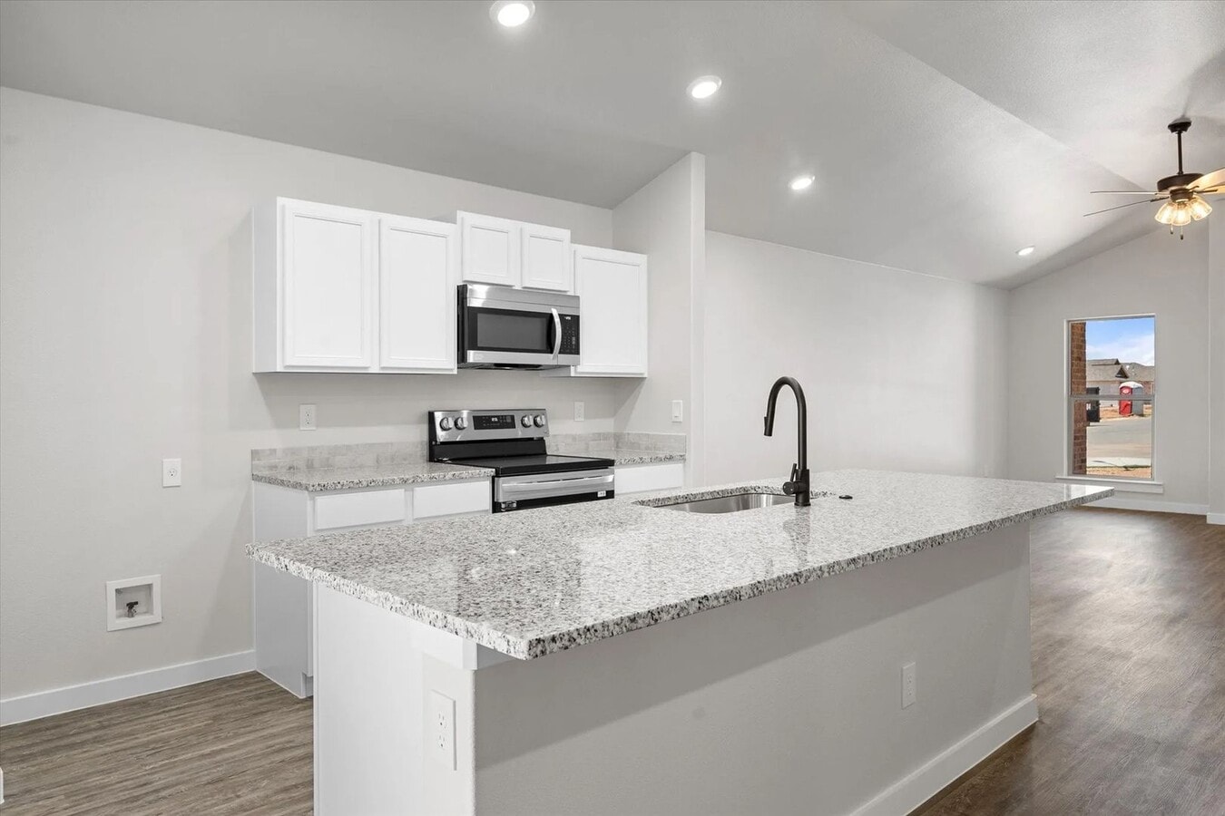 Photo - 2043 Is The One For Me!!!-3/2 in Willowbend!