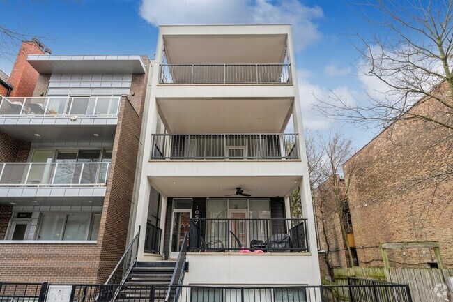 Building Photo - 1057 N Paulina St Rental