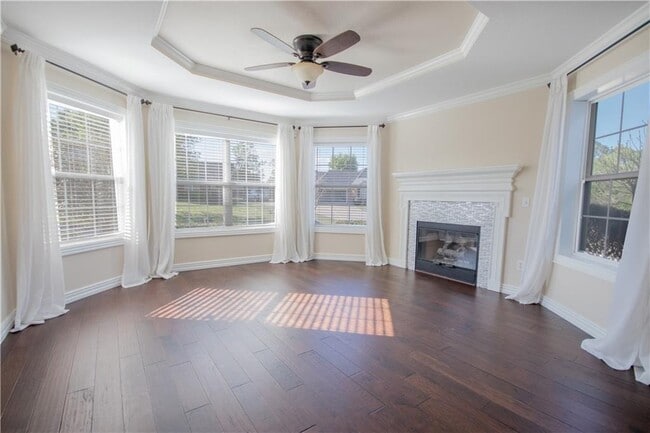 Photo - 2 Oak Ridge Ln