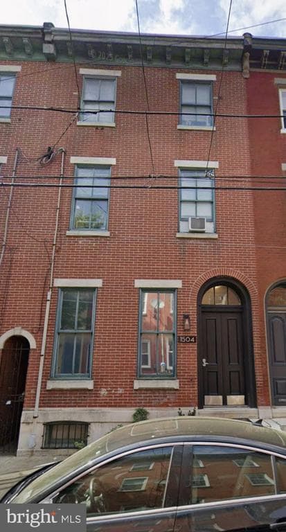 Building Photo - 1504 Swain St Unit 2