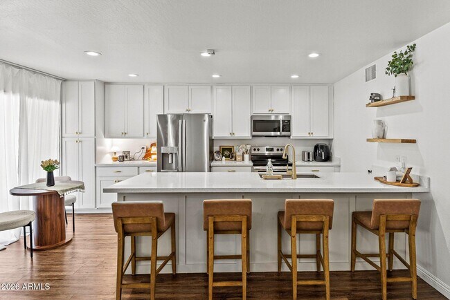 Photo - 1024 N 85th Pl