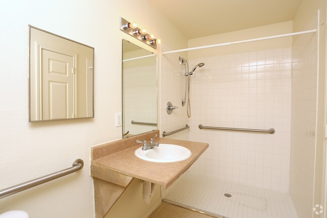 Interior Photo - Cathy's Pointe Apartments