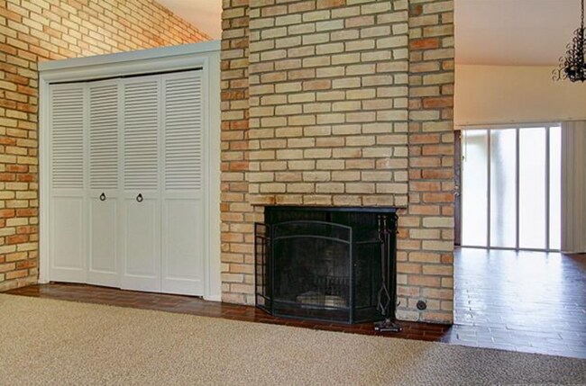 Photo - 48th Pl Duplex Apartamento Unidad 3608