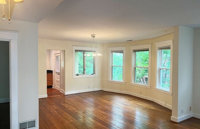 Building Photo - 3436 Lyleburn Pl Unit 3436-02