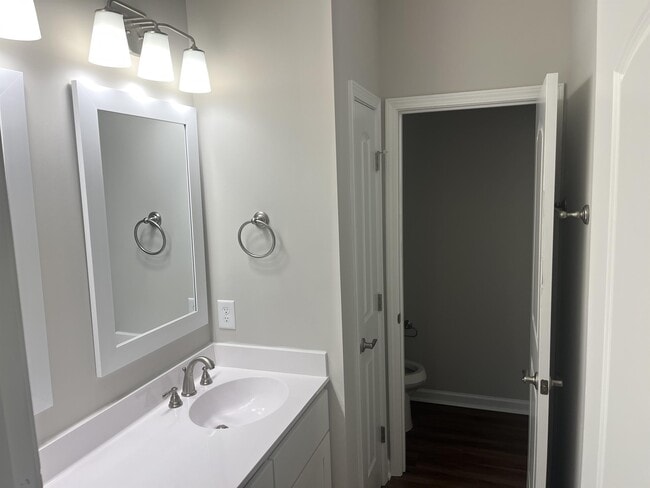 Photo - 2008 Briarwood Dr