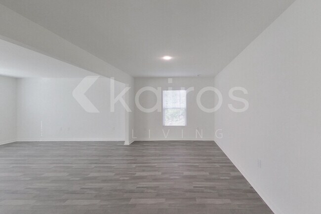3153 Jody St