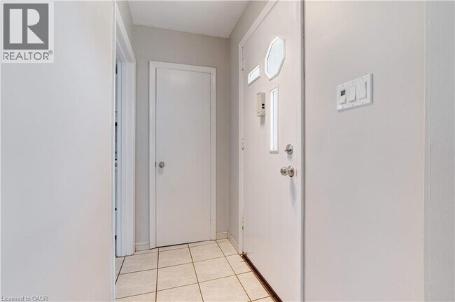 Photo - 164 W 19th St