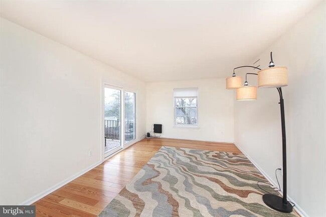 Photo - 146 Oberlin Ter Unit Chatham Village of Towaminson