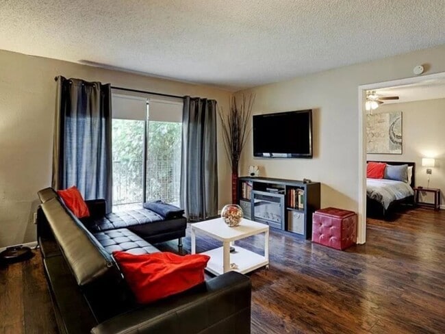 Photo - 2818 S Bartell Dr