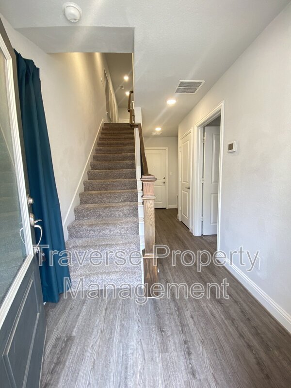 Photo - 115 Peach Orchard Ln