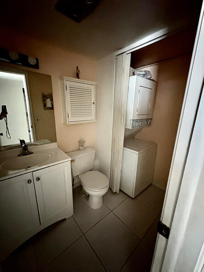 Photo - 98 Stratford H