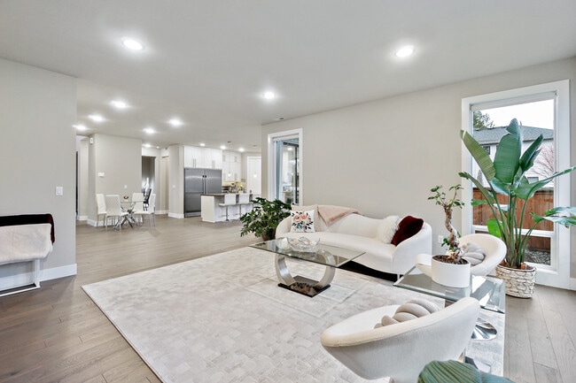 Photo - 2821 Garden Ave N