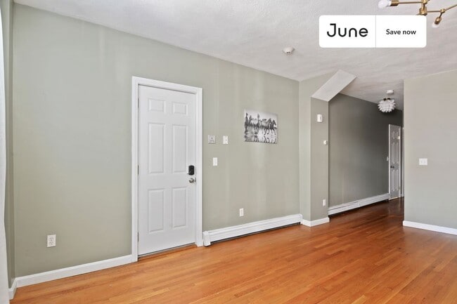 Photo - 36 N Bennet St Unidad 1