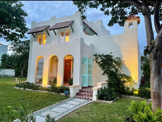 Photo - 302 Fordham Dr