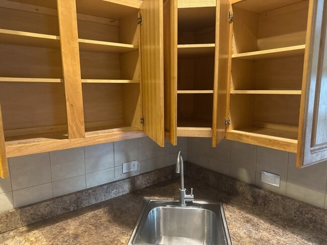 Photo - Updated 3-Bedroom Home in South Chicago – ...