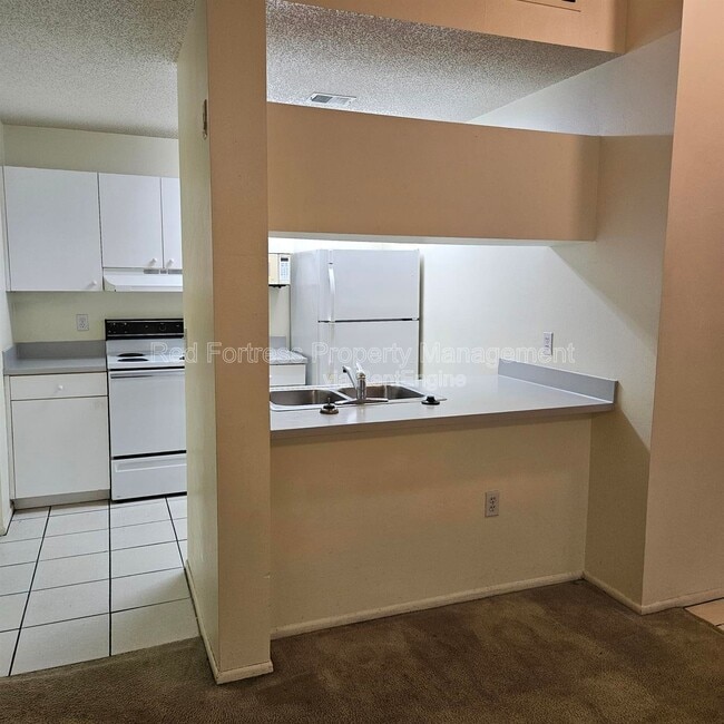 Photo - 3419 Winkler Ave Unit Apt 516