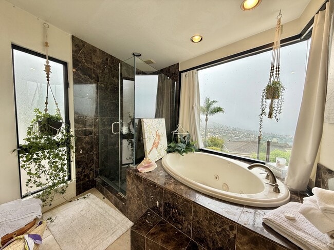 Photo - 1445 Bounty Way