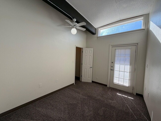 Photo - 1619 University Ave Unit 4