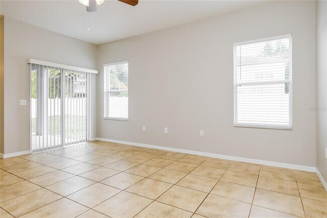 Photo - 532 Bassett Dr