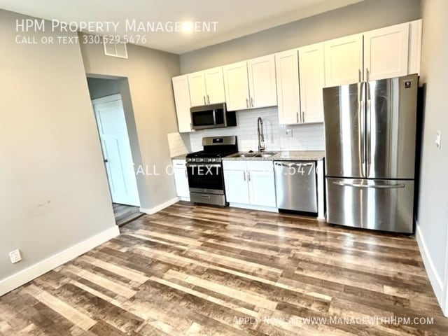 Photo - 2179 W 11th St Unit 2