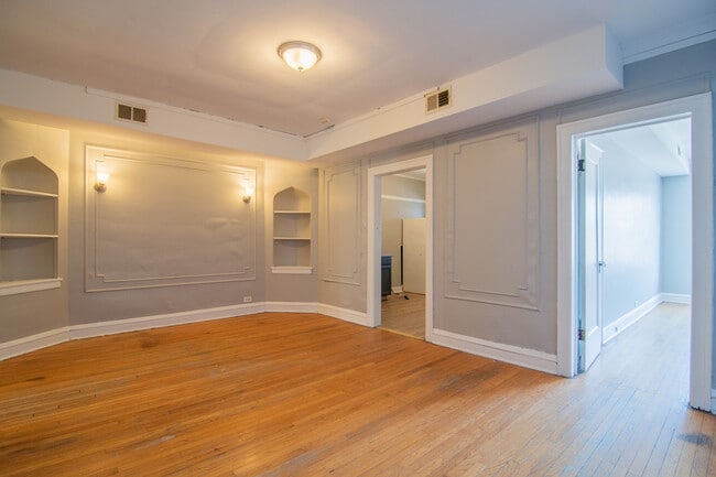 Photo - 7841 S Kingston Ave