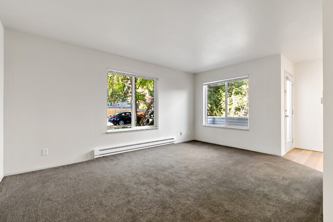 Photo - 12054 Roosevelt Way NE Unit RHI A202