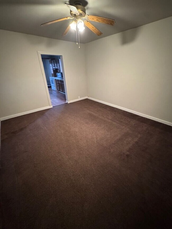 Photo - 1713 Hoagland Ave