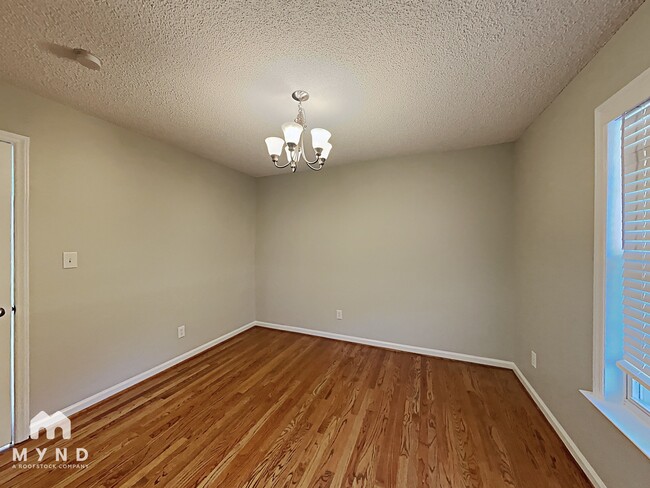 Photo - 1021 Brack Pl